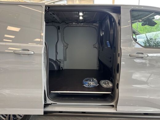 heti ajoon Ford Transit Custom