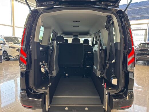 heti ajoon Ford Grand Tourneo Connect