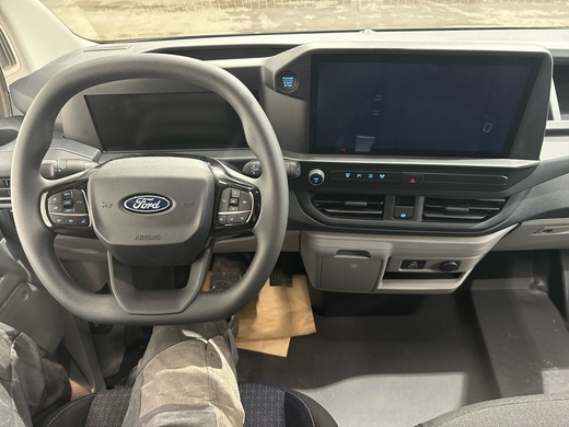 heti ajoon Ford Transit Custom