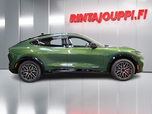 heti ajoon Ford USA Mustang