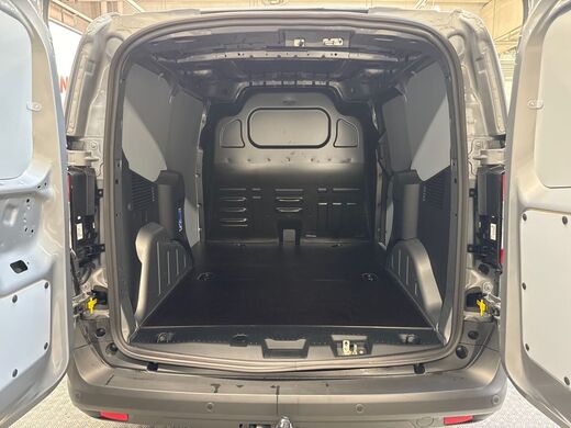 heti ajoon Ford Transit Courier