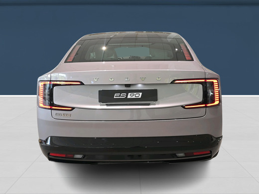 heti ajoon Volvo ES90