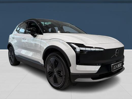 heti ajoon Volvo EX30 Cross Country