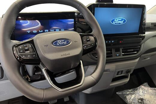 heti ajoon Ford Tourneo Custom