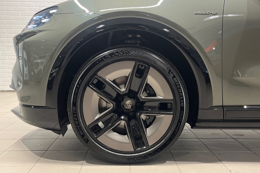 heti ajoon Porsche Cayenne