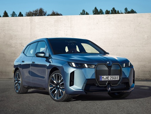 uusi BMW iX