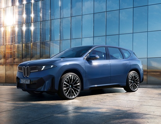 uusi BMW iX3