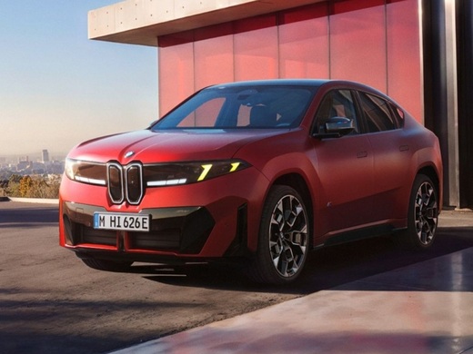 uusi BMW iX4