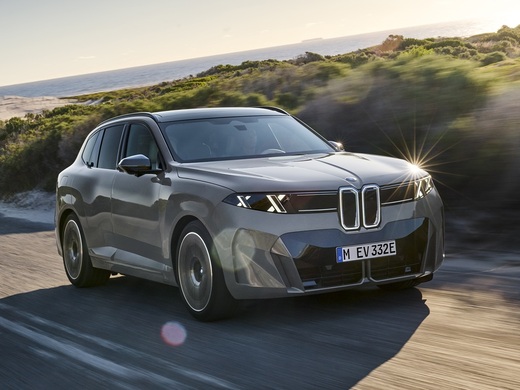 uusi BMW iX5
