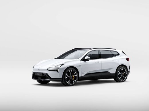 uusi Polestar 4