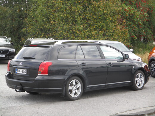 Toyota Avensis vaihtoauto