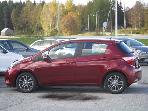 Toyota Yaris vaihtoauto