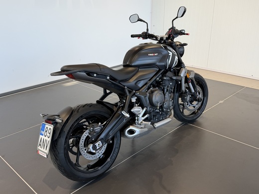 Triumph TR vaihtoauto