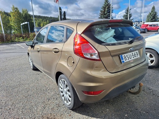 Ford Fiesta vaihtoauto
