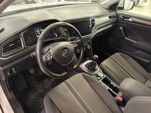 Volkswagen T-Roc vaihtoauto
