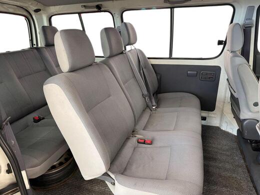 Toyota Hiace vaihtoauto