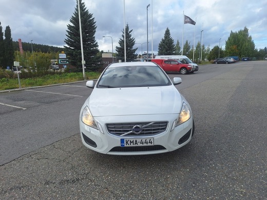 Volvo V60 vaihtoauto