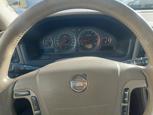 Volvo V70 vaihtoauto
