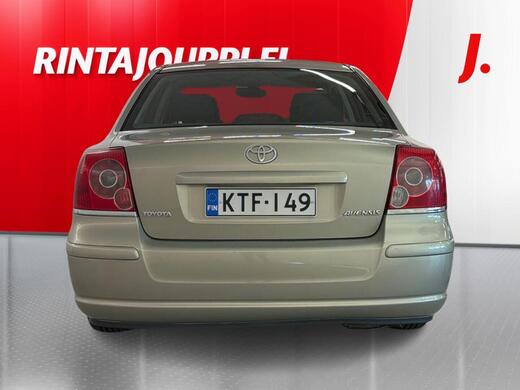 Toyota Avensis vaihtoauto