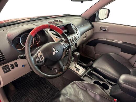 Mitsubishi L200 vaihtoauto