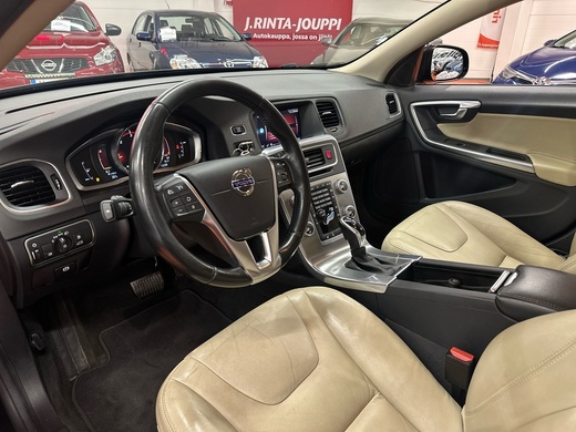 Volvo V60 Cross Country vaihtoauto