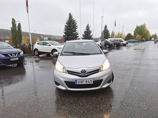 Toyota Yaris vaihtoauto