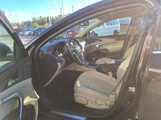Opel Insignia vaihtoauto