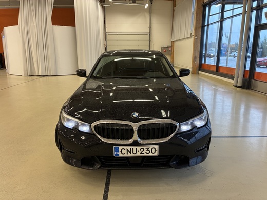 BMW 320 vaihtoauto