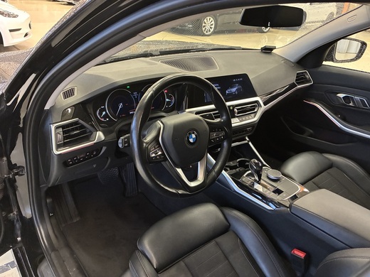 BMW 320 vaihtoauto