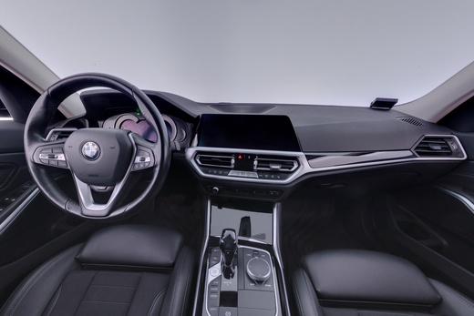 BMW 320 vaihtoauto