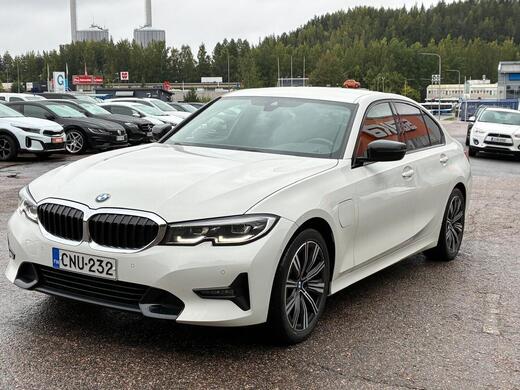 BMW 330 vaihtoauto