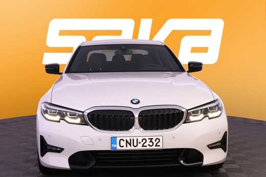 BMW 330 vaihtoauto