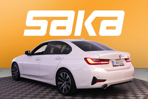 BMW 330 vaihtoauto