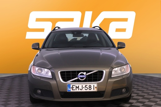 Volvo V70 vaihtoauto