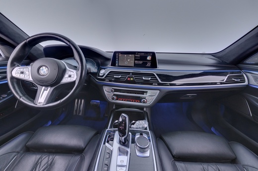BMW 745 vaihtoauto