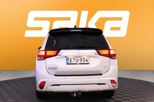 Mitsubishi Outlander PHEV vaihtoauto