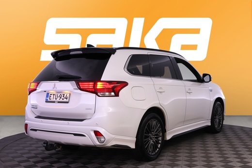 Mitsubishi Outlander PHEV vaihtoauto