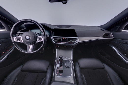 BMW 330 vaihtoauto