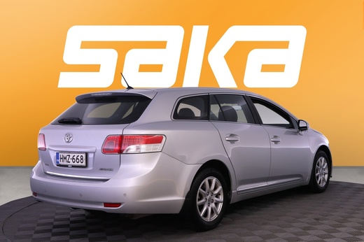 Toyota Avensis vaihtoauto