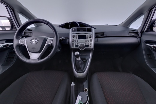 Toyota Verso vaihtoauto