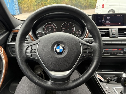 BMW 330 vaihtoauto