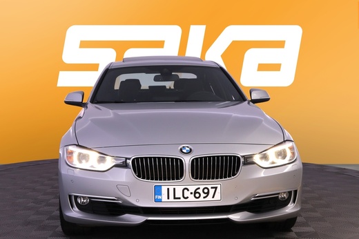 BMW 330 vaihtoauto