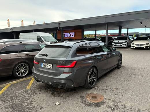 BMW 330 vaihtoauto
