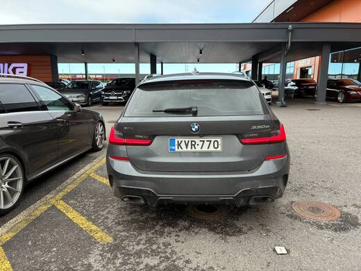 BMW 330 vaihtoauto