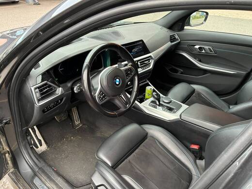 BMW 330 vaihtoauto