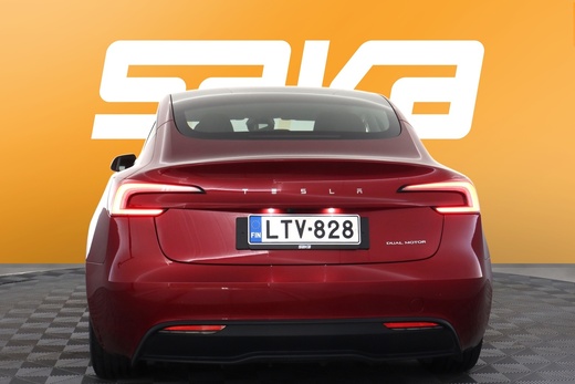 Tesla Model 3 vaihtoauto