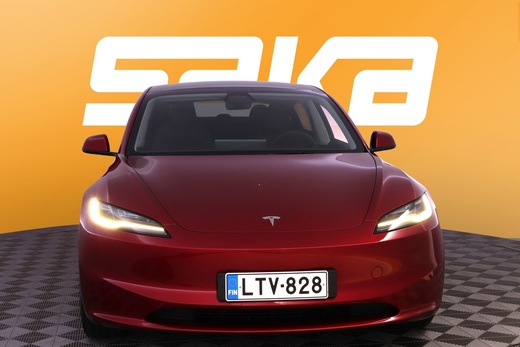 Tesla Model 3 vaihtoauto