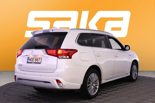 Mitsubishi Outlander PHEV vaihtoauto
