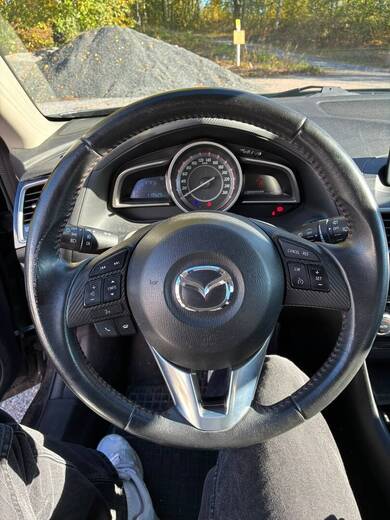 Mazda 3 vaihtoauto