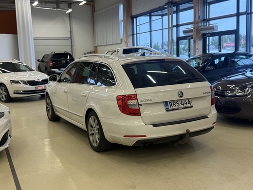 Skoda Superb vaihtoauto